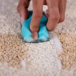 بهترین روش برای پاک کردن لکه های کهنه و قدیمی از روی فرش